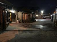 Sikhula Sonke Guest House - B&B