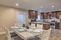 Walk to Broncos Stadium Modern Denver Duplex - B&B Denver