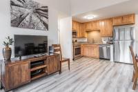 Summit #256 - Top Floor Summit 1 Bedrm 1 Bathrm Condo Just steps too Little Eagle Lodge Sleeps 4 - B&B Mammoth Lakes