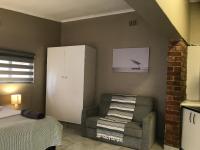 Studio Lit King-Size