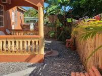 Mesmerize Guest House - B&B Port Antonio