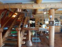 Arctic Divide Lodge - B&B Dease Lake