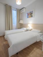 Twin Room with Shared Bathroom