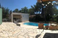 Villa familiale dans un quartier résidentiel - Bed and Breakfast Saint-Raphaël