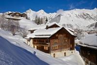 Alpenlodge Tgèsa Surrein Giassa10 - B&B Sedrun