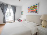 Quadruple Room with Private Shower and Shared Toilet
