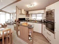 Family breaks at Rockley Park with Prosecco and a box of chocolates on arrival - Bed and Breakfast