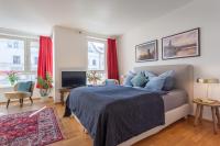 Stilvolles Studio in downtown Mitte, Boxspringbett, Balkon, Blick über Berlin auf den Himmel, zentrale Lage, Kiez vor der Haustür - B&B Berlin