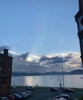 Lovely flat overlooking the Clyde - Bed and Breakfast Gourock