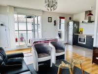 Confortable T2 à Cambo-Les-Bains avec Terrasse et Parking - FR-1-495-87 - Chambres d'hôtes Cambo-les-Bains