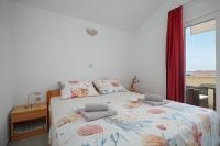 Appartamento con 2 Camere da Letto e Vista Mare