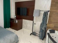 Estudio con bañera de hidromasaje