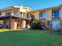 Main at Casa Esda - Bed and Breakfast Jeffreys Bay