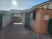 Comfortable Villa across the road from the Historic Recreation Hotel - B&B Kalgoorlie