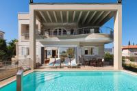 Cedar Tree Villa - B&B