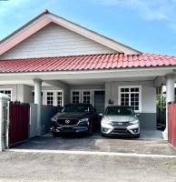 Teratai Homestay 3 Batu Buruk - B&B