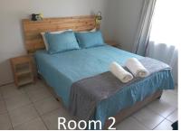 Queen Room with Shared Bathroom