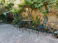 B&B Cape Town - John Bauer Pottery Studio - Bed and Breakfast Cape Town