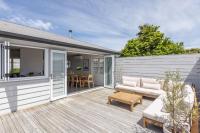 Village House - 2-min walk into Havelock - Bed and Breakfast Havelock North