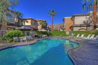 CLR109 Charming 1 Bedroom Overlooking the Pool - B&B