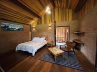 Deluxe Suite with Spa Bath