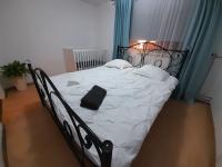 Dąbrowski - B&B Nadarzyn