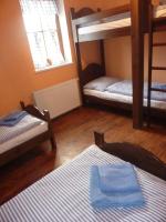 Vierbettzimmer mit eigenem Bad