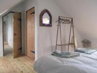 B&B Goodwick - The Workshop- Eco Cottage by the Coastal Path - Bed and Breakfast Goodwick