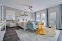 Stylish Lake home with HUGE POOL, Arcade with PS5,and Theater Just 5 min from Legoland - B&B Winter Haven