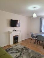 B&B London - Lovely 2-Bedroom Condo With indoor Fire Place - Bed and Breakfast London