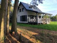 B&B Czarny Młyn - Młyńska Chata - drewniany, całoroczny dom w sosnowym lesie - Bed and Breakfast Czarny Młyn