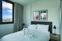 Stylish 1 BR CBD Apt-Pool-Gym-Sauna-Steam Room - Ferienwohnung