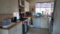 Brightly lit double room is available in a home - B&B
