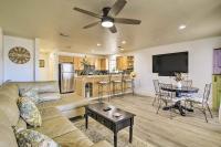 South Padre Island Getaway - Newly Renovated! - B&B