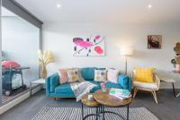 B&B Melbourne - Ultimate Comfort Gem in St kilda 301 - Bed and Breakfast Melbourne