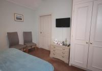 Camera Matrimoniale con Vista Giardino