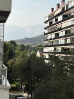 Precioso y tranquilo apartamento zona alta Diagonal Barcelona - B&B Barcellona