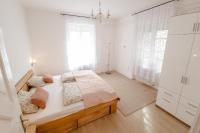 Király40 Apartman - B&B Pécs