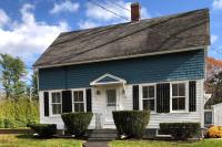 Kennebunk Home with Yard Less Than 1 Mile to Dock Square! - Bed and Breakfast
