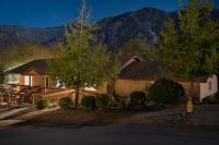 Lazy Squirrel - Cozy Family House with Full Game Room - Chambres d'hôtes Kernville