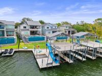 Luxury Waterfront Home with Swimming Pool Hot Tub and 2 Boat Slips - B&B Kingsland