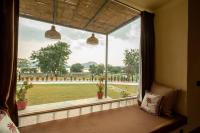 B&B Udaipur - 1br Cottage with Pool - Eagle's Nest by Roamhome - Bed and Breakfast Udaipur