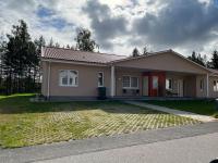Beautiful terraced house with private parking - Ferienwohnung Sandviken