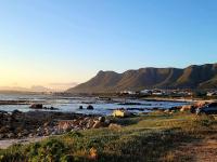 Adorable 2 Bedroom Cottage with spacious veranda - Ferienwohnung Hermanus