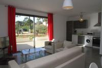 Appartamento con 2 Camere da Letto e Vista Giardino 