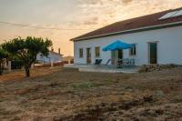 Beautiful cozy cottage near Nazaré, Leiria&Batalha - B&B Juncal