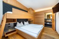 Apartment 6