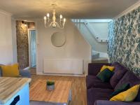 B&B Kent - Stylish & Spacious 2 Storey, 3 Bed Apartment - Bed and Breakfast Kent