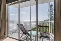 Oceanfront Beach House, Satellite Beach - Chambres d’hôtes Satellite Beach