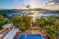 B&B Hamilton Island - Yacht Harbour Tower 2, Hamilton Island - Million Dollar Views, Buggy & Valet Service - Bed and Breakfast Hamilton Island